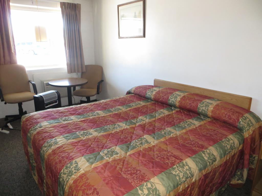 Capri Motel Scottsbluff Bagian luar foto